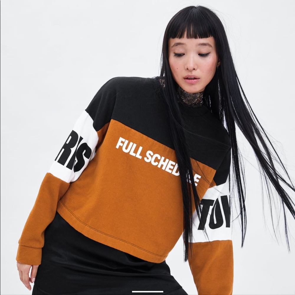 Zara SWEATSHIRT